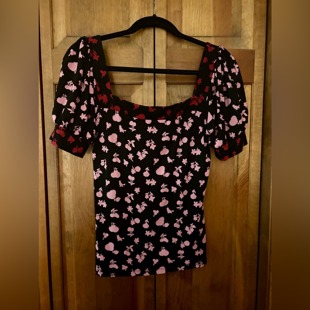 Boden Cottagecore Black Sz 2 Flora Top W/ Puffy Sleeves Pink & Red Details